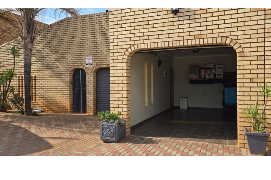 3 Bedroom Property for Sale in Manzil Park North West